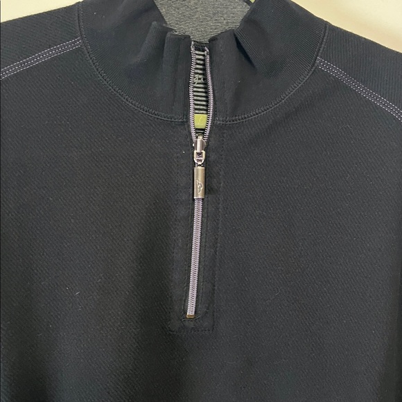 Tommy Bahama reversible half-zip sweatshirt black or gray & black striped - Picture 2 of 9